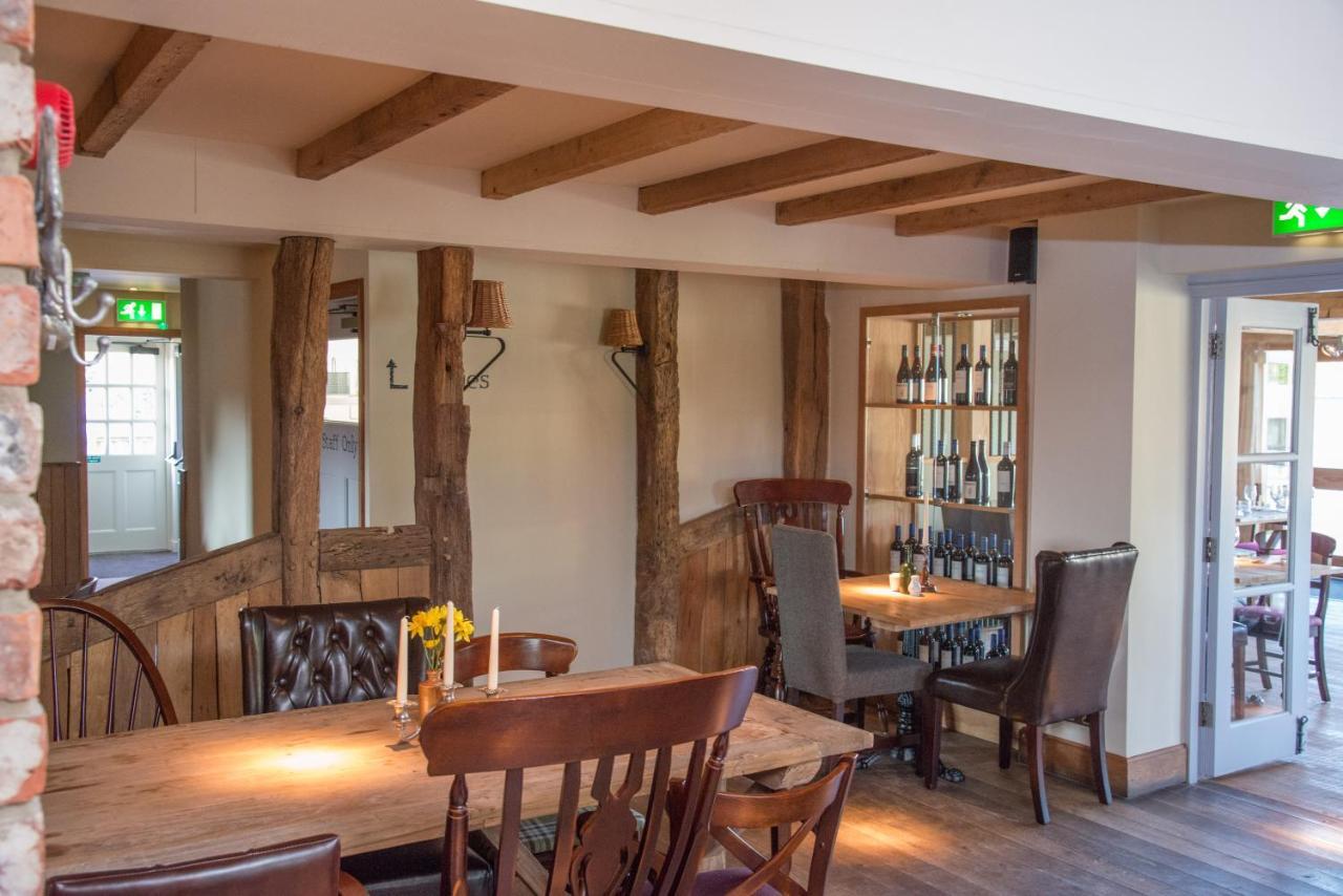 The Swan Inn Hanley Castle Extérieur photo
