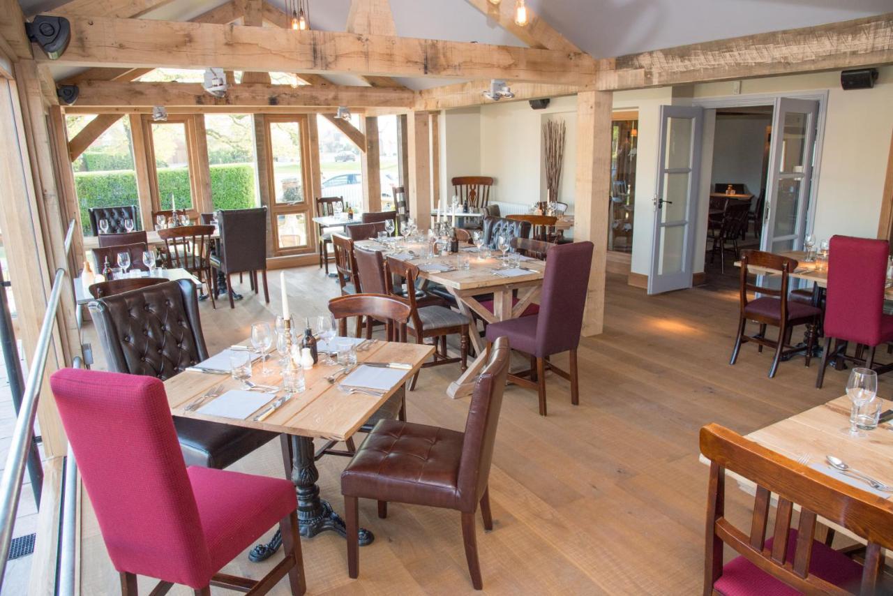 The Swan Inn Hanley Castle Extérieur photo